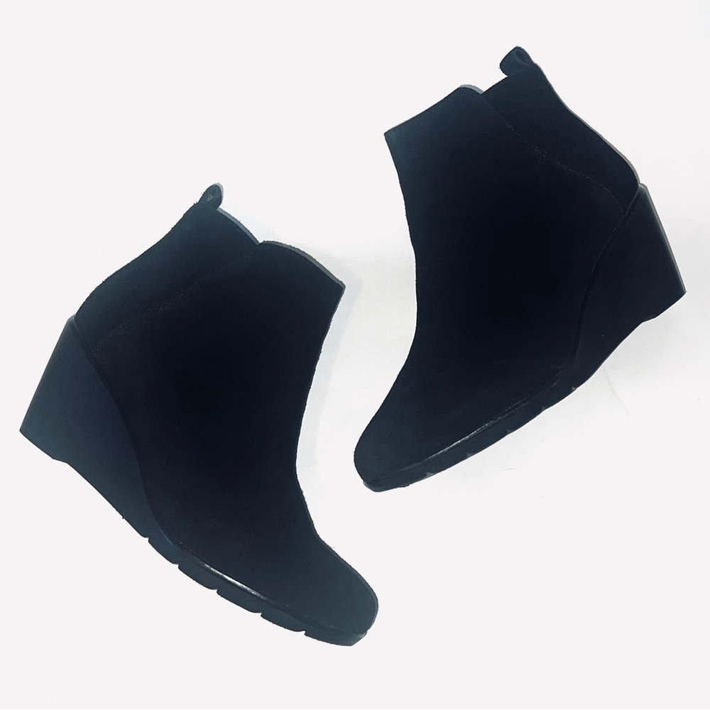 Blondo Black Waterproof Suede Leather Pull On Wedge Booties Boots Sz 7.5